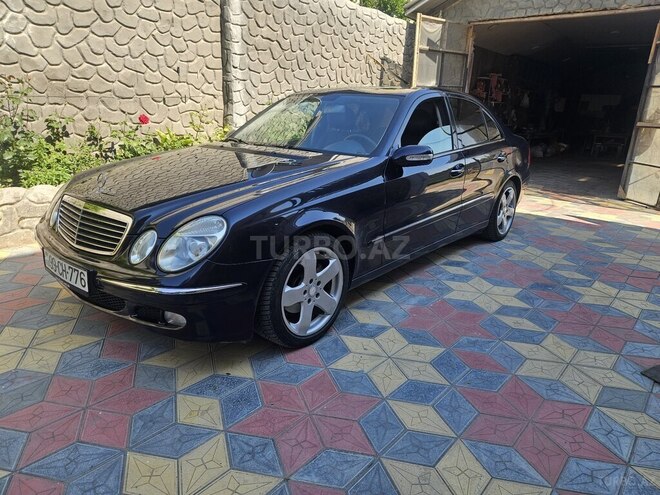 Mercedes E 220-2