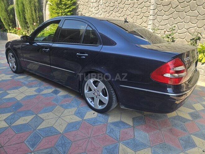 Mercedes E 220-3