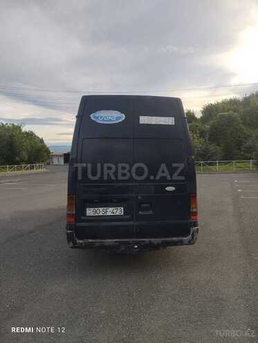 Ford Transit-4