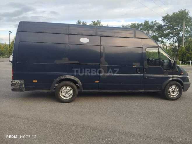 Ford Transit-3