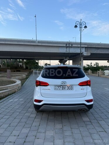 Hyundai Santa Fe-5