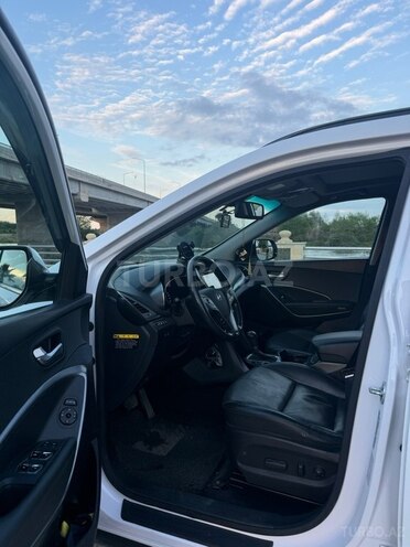 Hyundai Santa Fe-10
