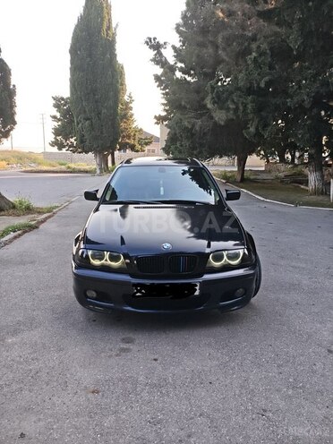 BMW 320-1