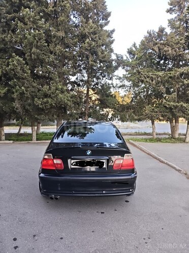 BMW 320-2