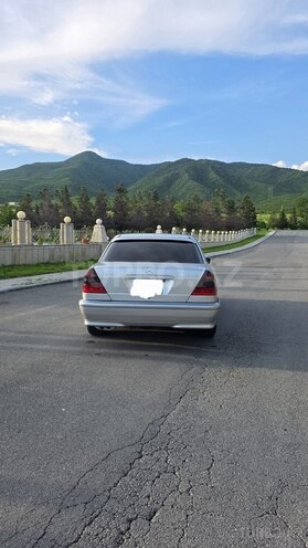 Mercedes C 240-4