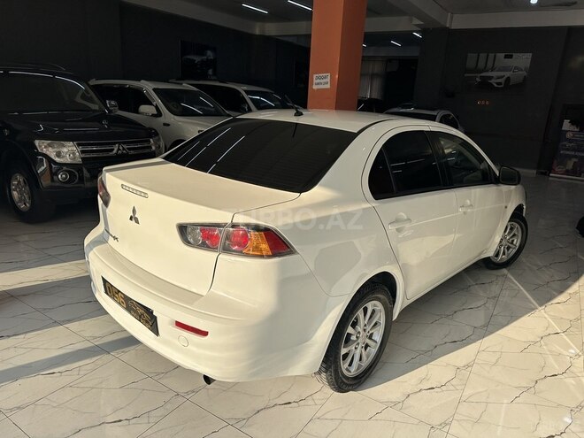 Mitsubishi Lancer-7