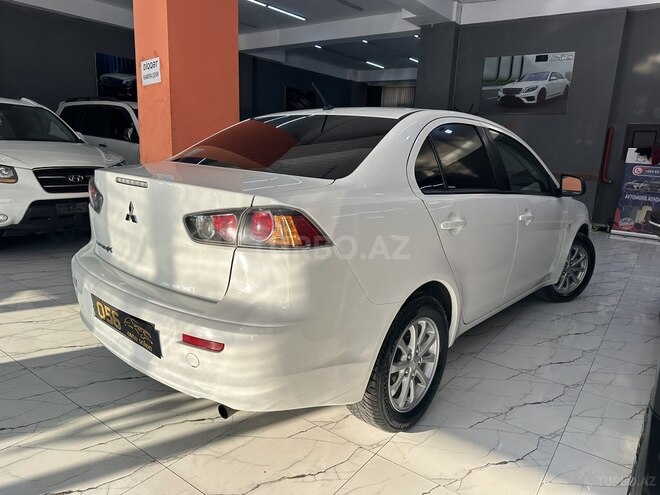 Mitsubishi Lancer-10