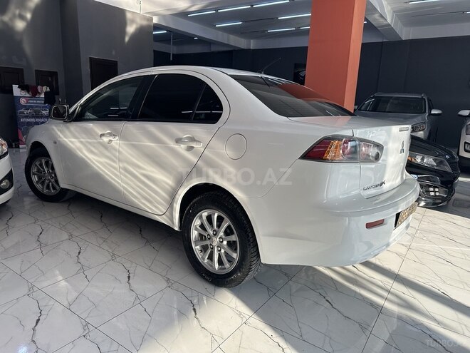 Mitsubishi Lancer-9