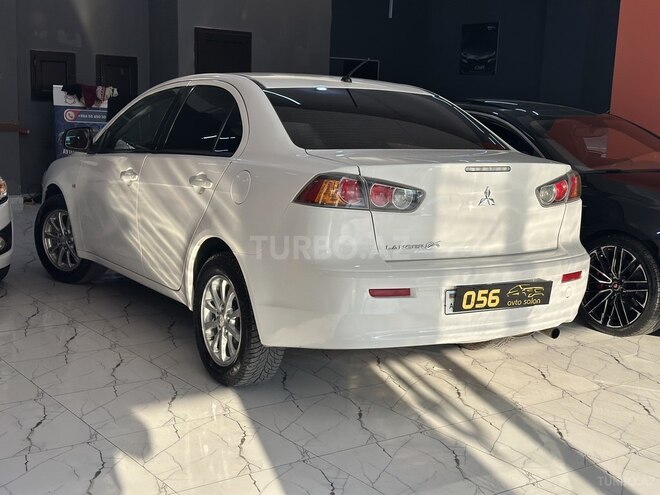 Mitsubishi Lancer-8