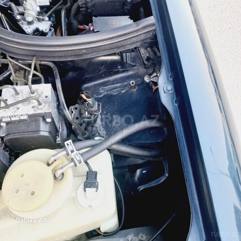 Mercedes E 240-3