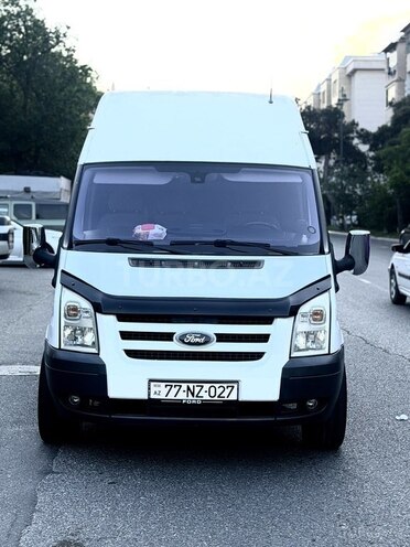 Ford Transit-5
