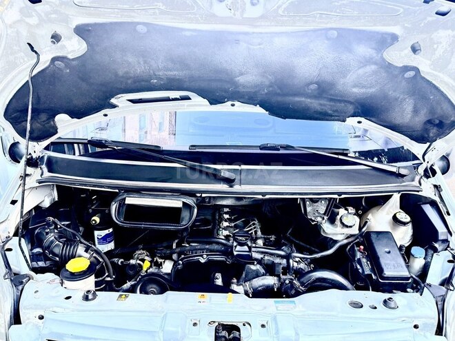 Ford Transit-10
