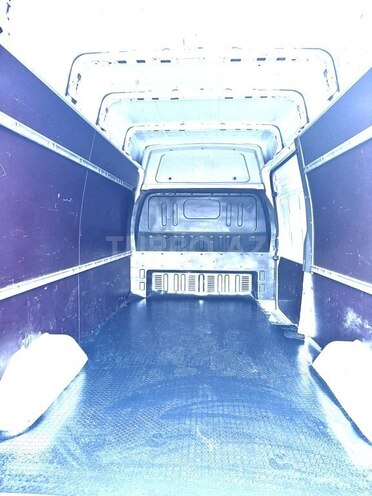 Ford Transit-11