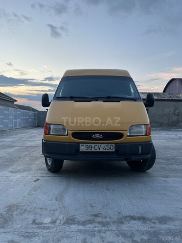 Ford Transit-1
