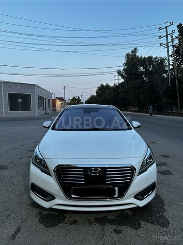 Hyundai Sonata-1