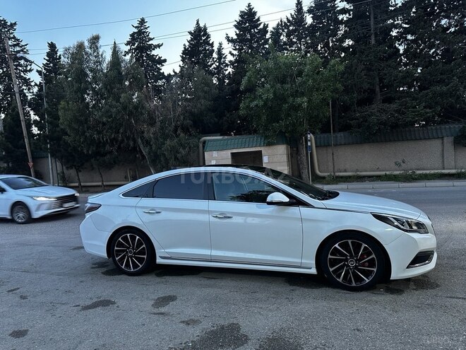 Hyundai Sonata-4