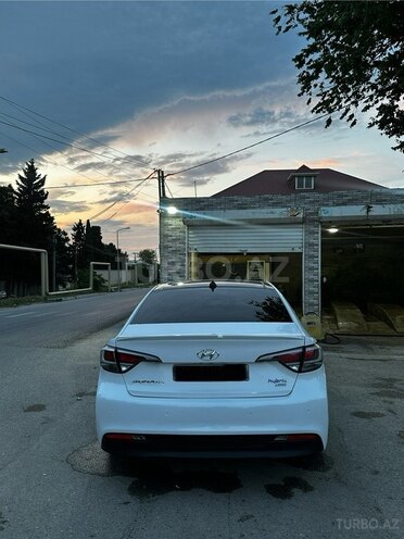 Hyundai Sonata-3