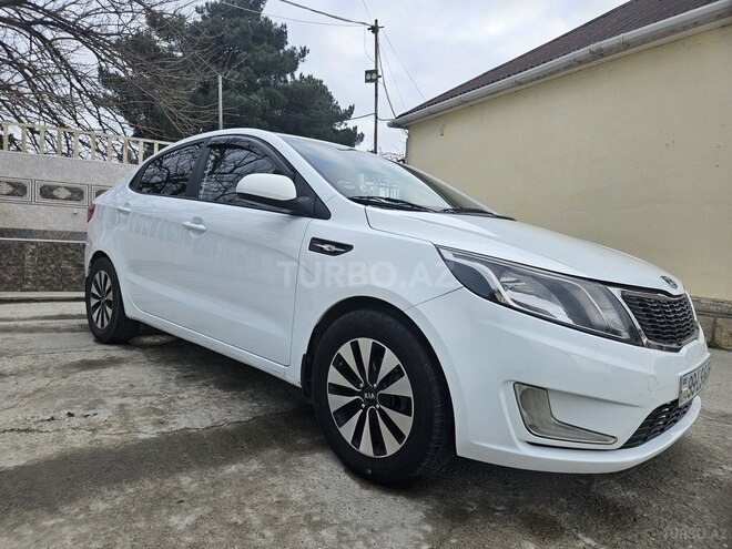 Kia Rio-10