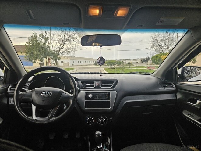 Kia Rio-8