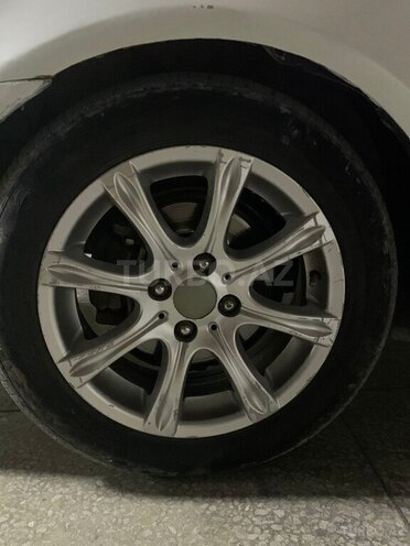 Geely MK-9