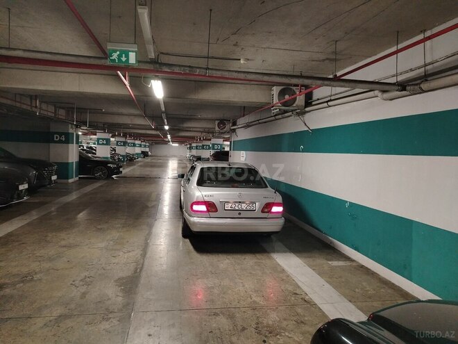 Mercedes E 240-9