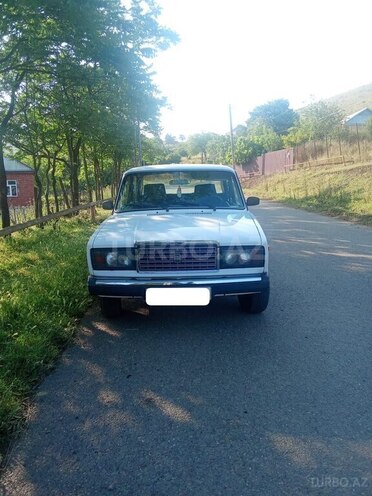 LADA (VAZ) 2107-1