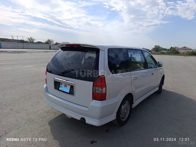 Mitsubishi Chariot-3