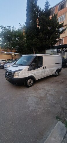 Ford Transit-4