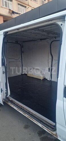 Ford Transit-8