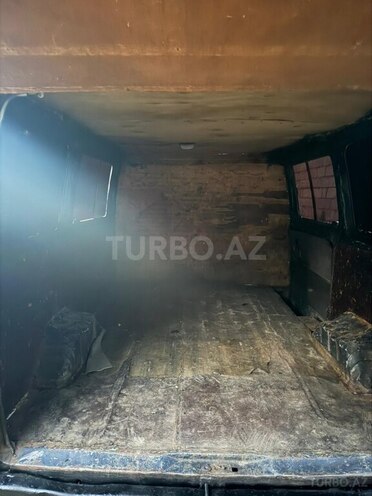 Ford Transit-6