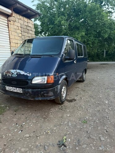 Ford Transit-2