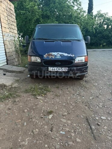 Ford Transit-1