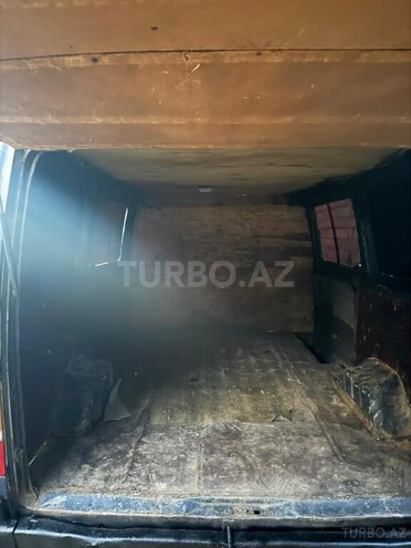 Ford Transit-9
