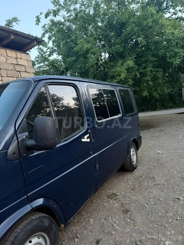 Ford Transit-10