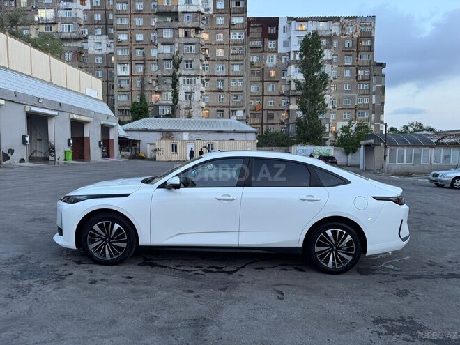 Changan Qiyuan A05-3