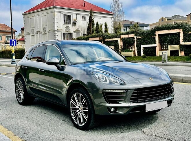 Porsche Macan GTS-9