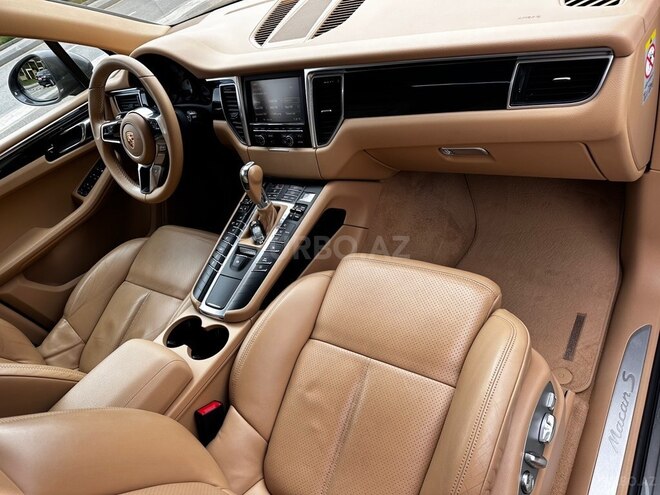 Porsche Macan GTS-23