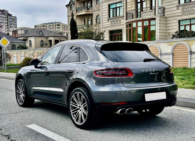 Porsche Macan GTS-8