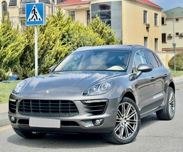 Porsche Macan GTS-12