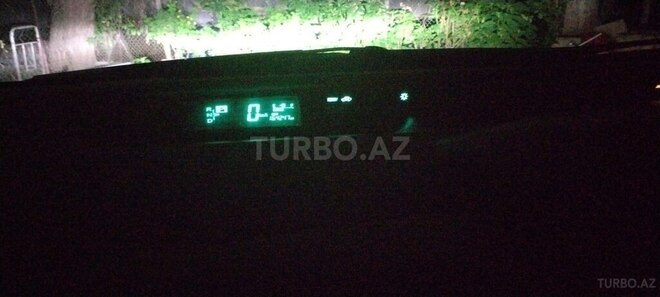 Toyota Prius-7