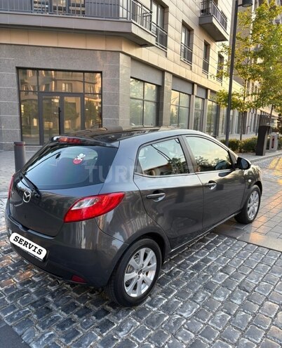 Mazda 2-5