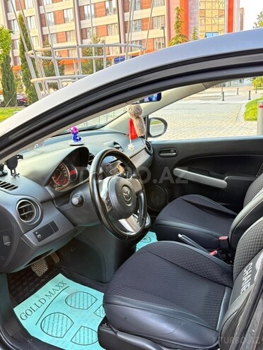 Mazda 2-13