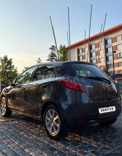 Mazda 2-9