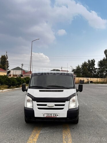 Ford Transit-2
