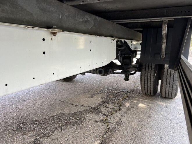 Ford Transit-9