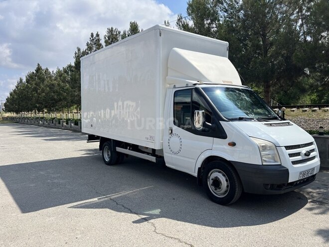 Ford Transit-3