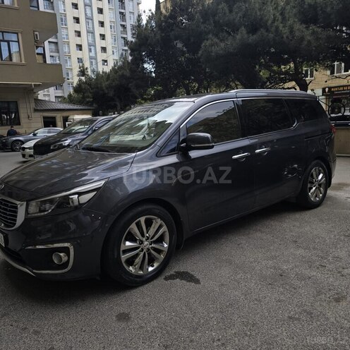 Kia Carnival-7