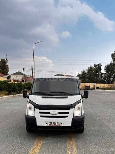 Ford Transit-12