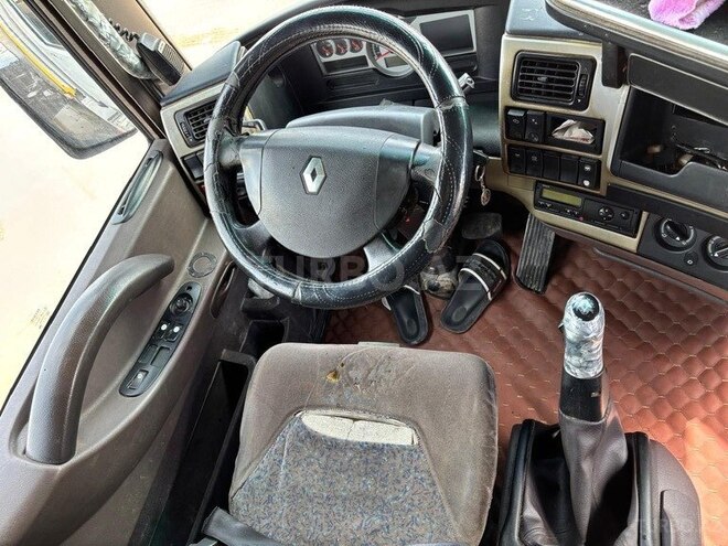 Renault Magnum-6