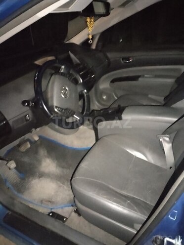 Toyota Prius-8